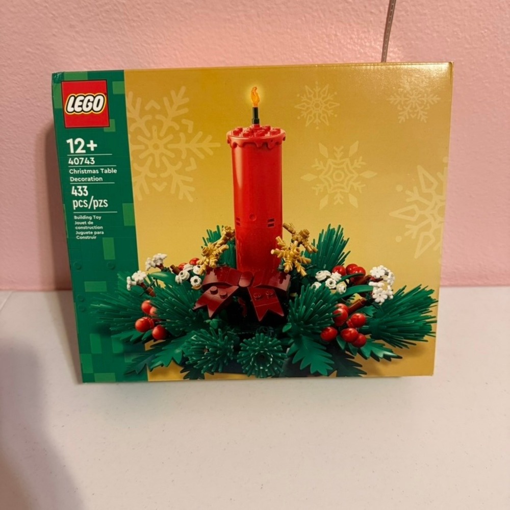 LEGO Christmas Table Decoration 40743 Holiday Centerpiece 433 Pieces New